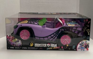Monster High Ghoul Mobile Toy Car with Pet and Cooler Accessories