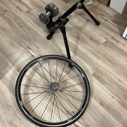 CycleOps Fluid Bike Trainer + 700c Rear Wheel w/ Cassette – Indoor Cycling Setup