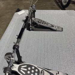 Doble Pedal Marca Pearl Muy Buena Condición, NEED A Clean Up 