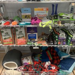 Pet supplies snack ,food ,toys ,clothes cleaning care