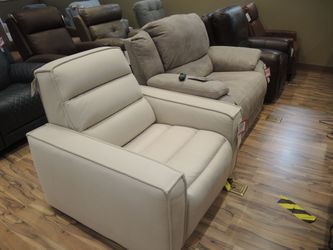 Dual Power Recliner — Moto Motion (Cream)