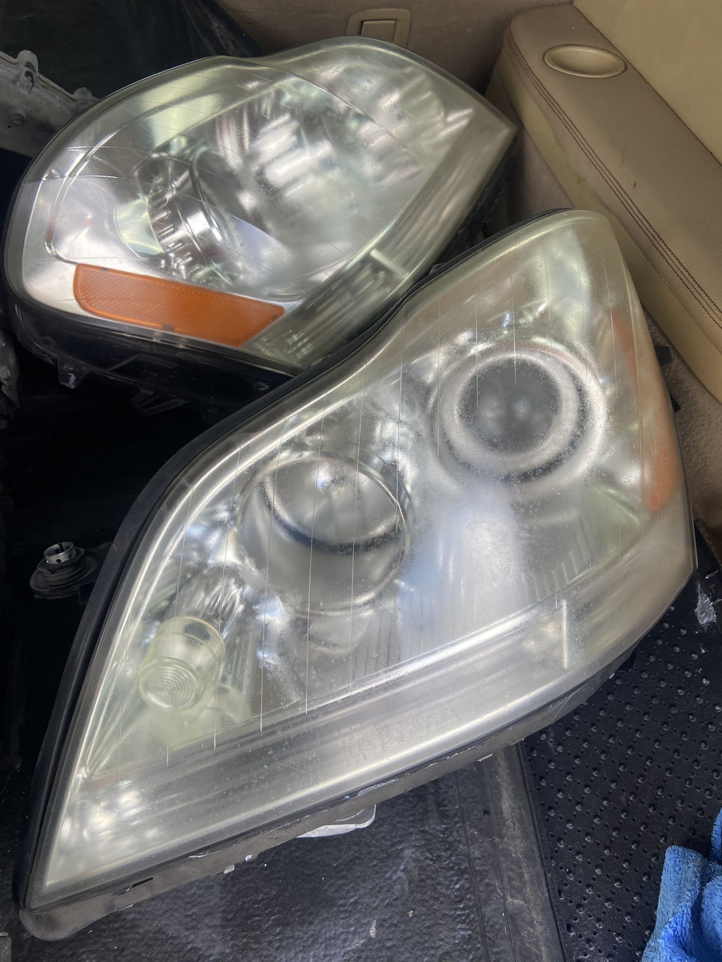 Mercedes Gl 450  Xenon Headlights 