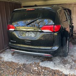 Chrysler Pacifica Parts Tailgate 