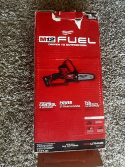Milwaukee M12 Fuel Saw