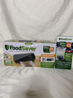 FoodSaver Space Saving Vacuum Seal + 16 Easy Seal Bags