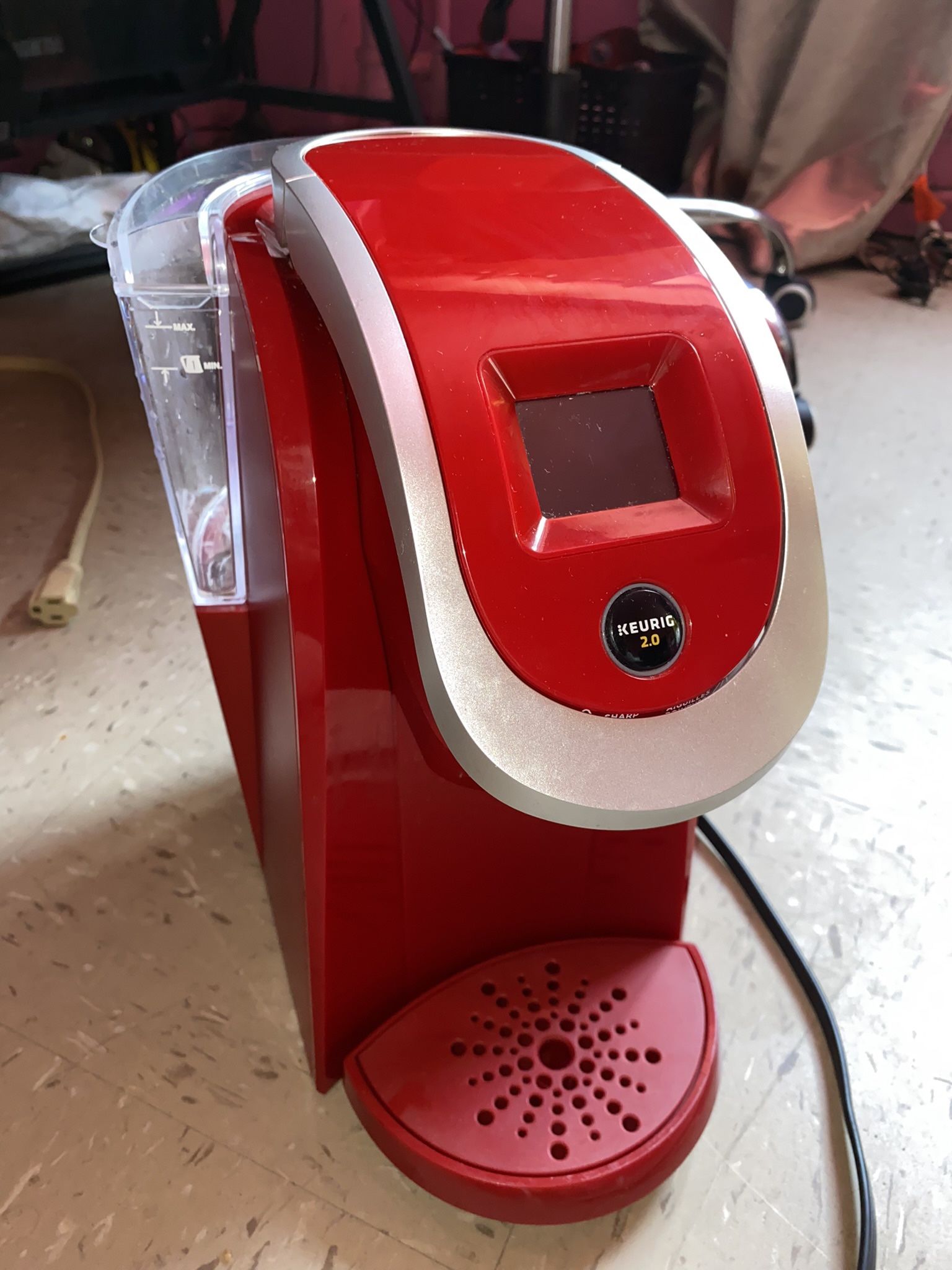 Keurig 2.0 K250 Single Serve K-cup Pod Coffee Maker Brewing System (RED)