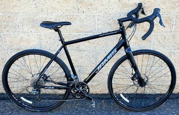 Jamis 58cm Gravel Road Bike w Carbon Fork - Great Condition
- Lightweight