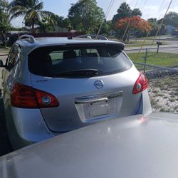 Nissan Rogue  2014 Silver Medium 