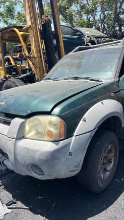 2001 Nissan frontier parting out