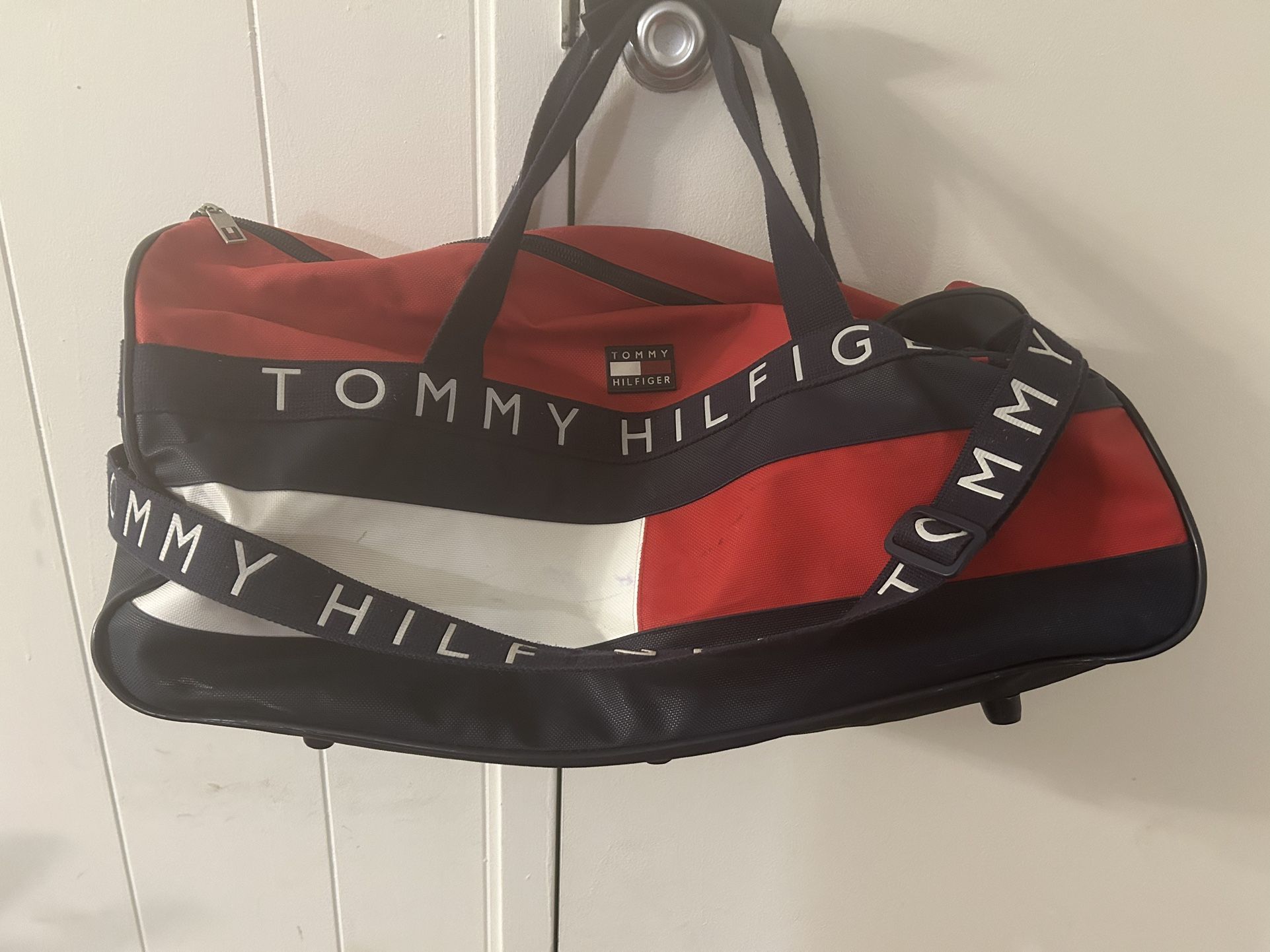 Tommy Hilfiger travel bag