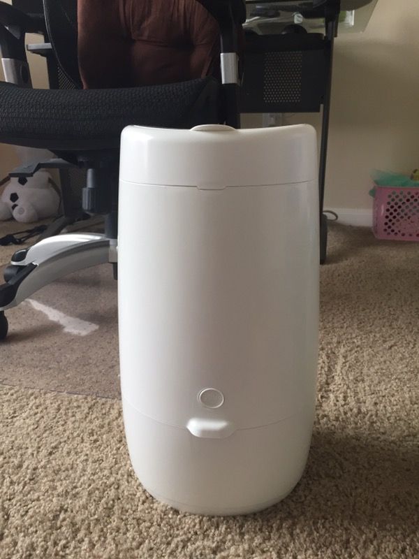 Brand New Diaper Genie mini pail - Never Used