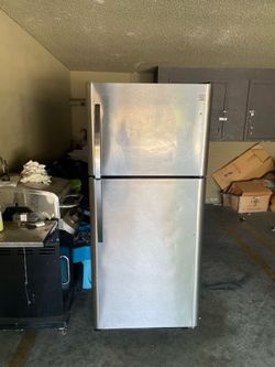 Kenmore Stainless Steel Top Freezer Refrigerator
