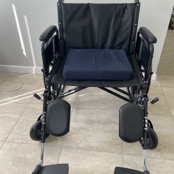 K7 Heavy-Duty Wheelchair 26” – 500 lb Capacity