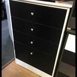 Dresser 5 Drawers $139