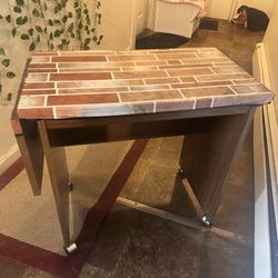 Extended Table With Wheel