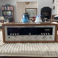 VINTAGE MARANTZ MODEL 2220 B AM/FM STEREOPHONIC RECEIVER W/ WOOD CASING