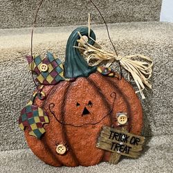 Fall Harvest Pumpkin Halloween Wall decor Resin 9” tall Trick or treat sign