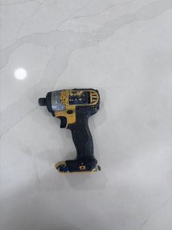 Dewalt Impact Driver DCF 885