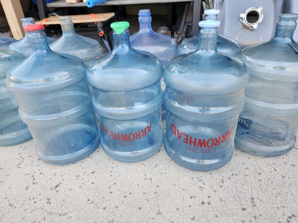 11 5 Gallon Water Bottles $25
