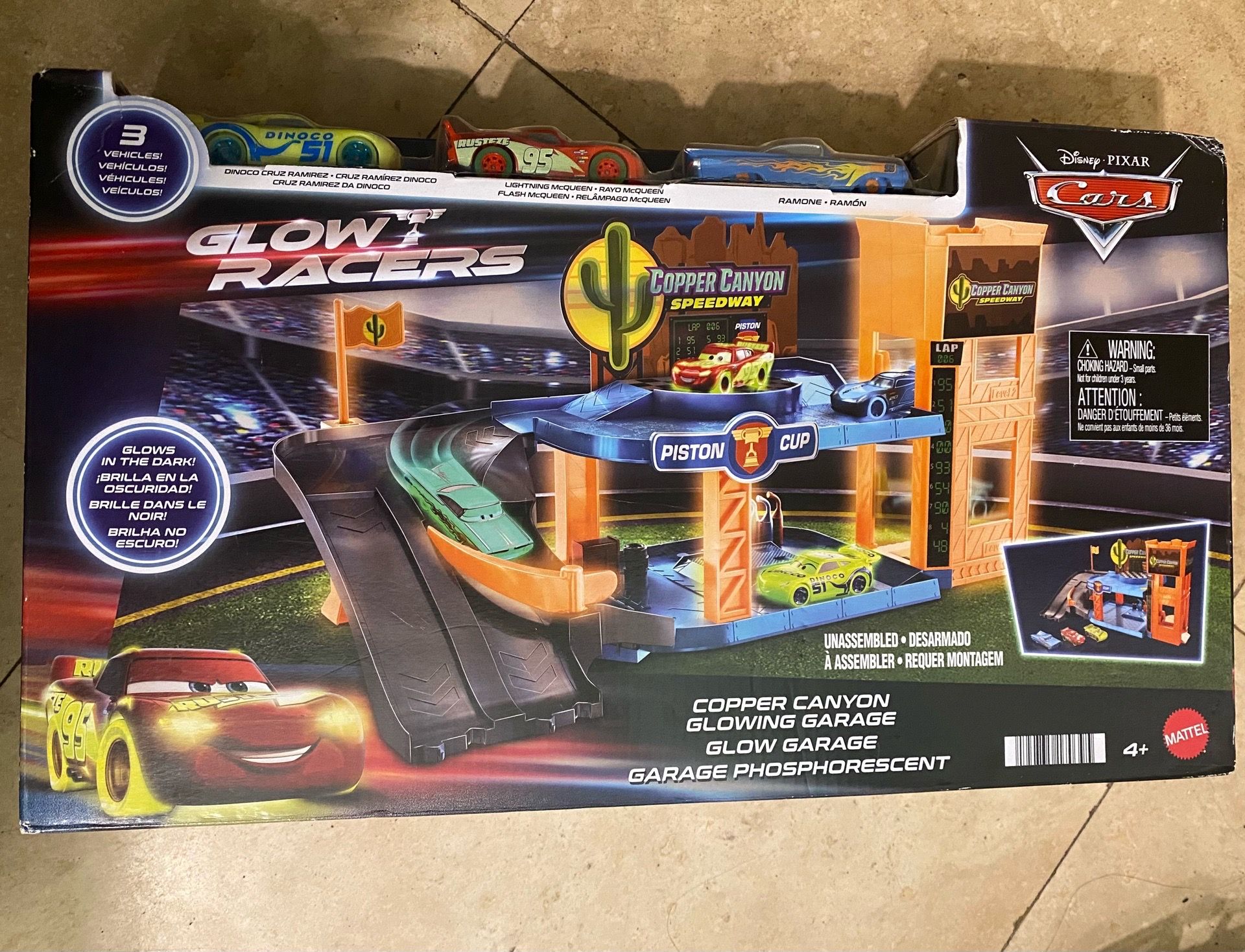Disney Pixar Cars Glow Racers Copper Canyon Glowing Garage