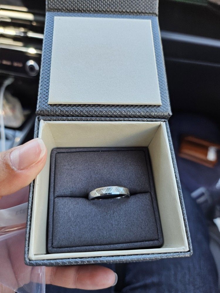 4mm 14k White Gold Band, Size 9.5