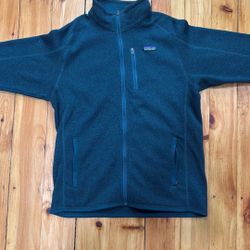 size M patagonia full zip coler green