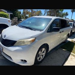 2013 Toyota Sienna