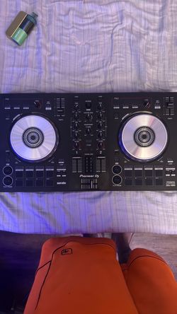 Pioneer SB3 turntables