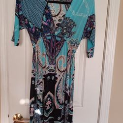 5th. Ave Dress Great Pattern. $15. See Description.