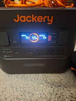 JACKERY Explorer 2000 Pro