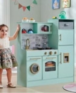 Play kitchen