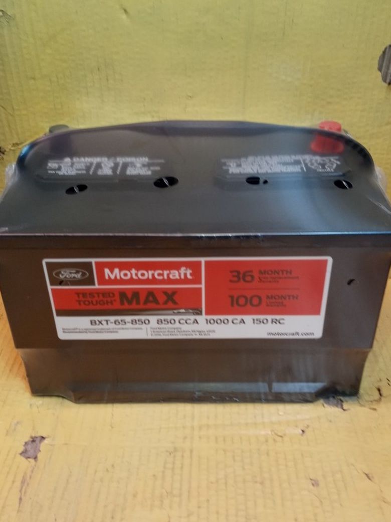 Car Batteries For Ford Dodge And Jeeps Heavy Duty