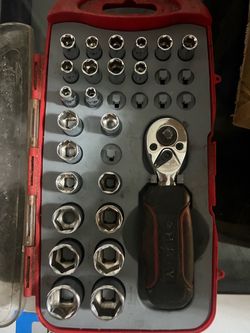 Socket Set with Ratchet Wrench in Case