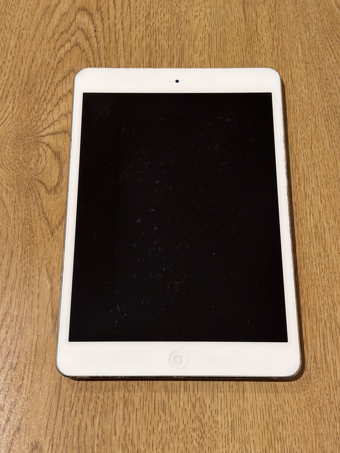 iPad Mini 2 - 32GB Silver (ME280LL/A) - Good Condition