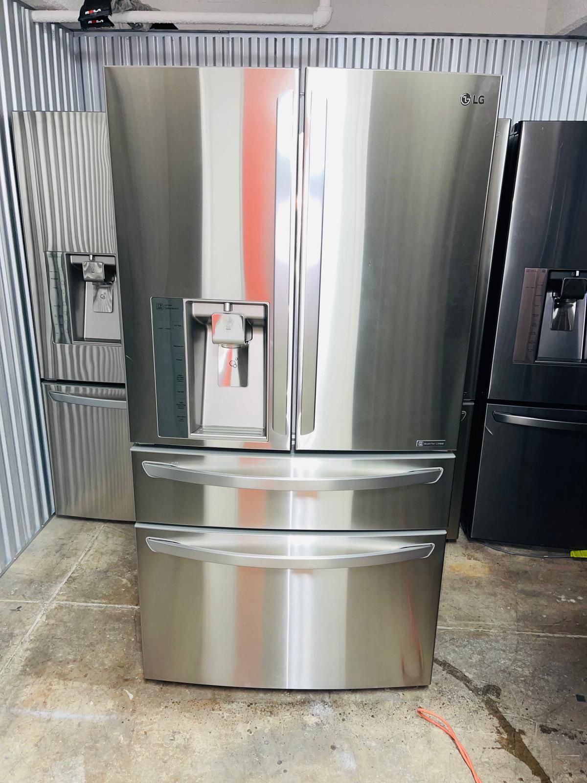 LG refrigerator 36X69X24 stainless steel in very perfect condition a receipt for 90 days warranty