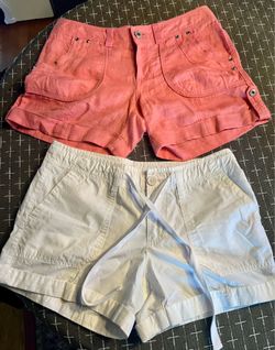 2 pairs of women’s summer shorts