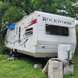 2010 ROCKWOOD RV