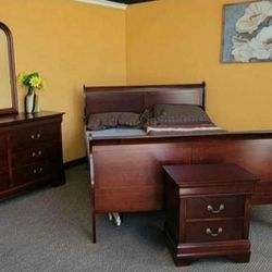 Best OFFER 🔥Louis Philip Cherry Sleigh Bedroom Set

Bed, Dresser, Nightstand and Mirror