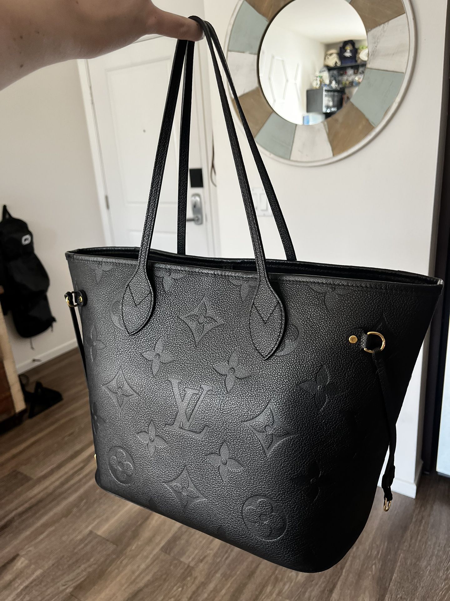 Louis Vuitton Neverfull MM tote bag for Sale in Menlo Park, CA - OfferUp