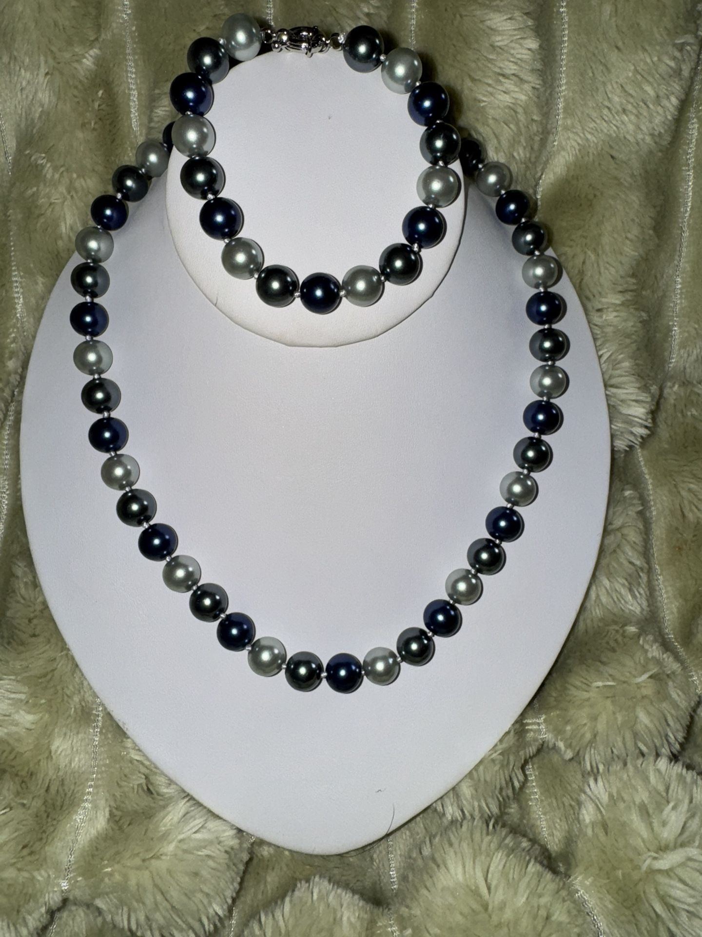 Beautiful Blue Genuine Pearl Necklace with Matching