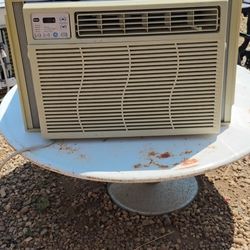 Air Conditioner. GE Model AEL14APL1