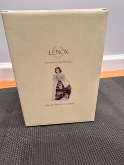 Lenox Disney Showcase "Snow White's Song" Porcelain Figurine - NIB with COA