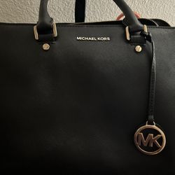 Micheal Kors 