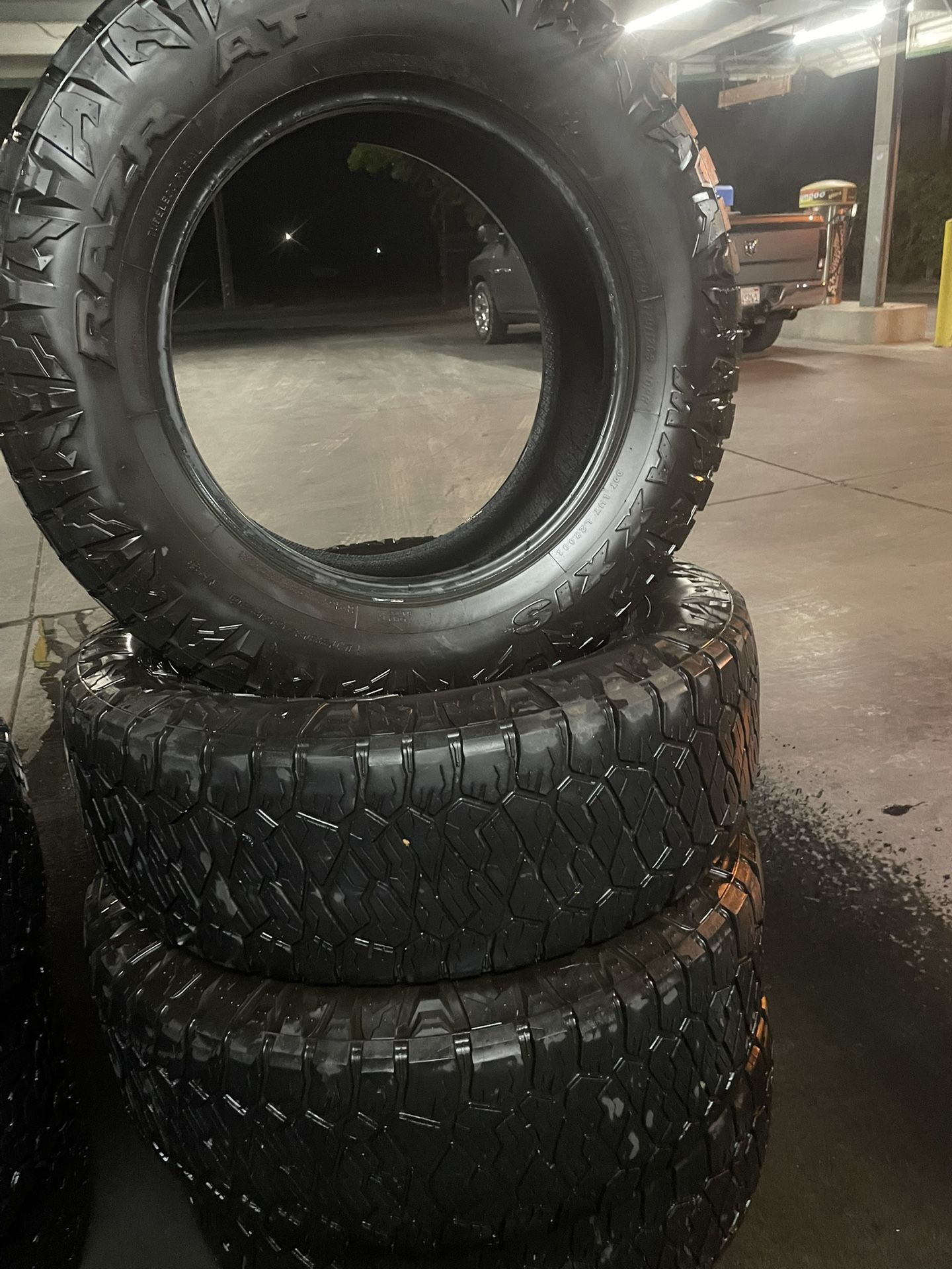 4 Traxxis Razr A/T 