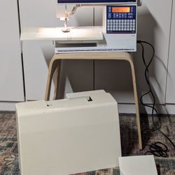 Husqvarna Viking Lily 545 Sewing & Quilting Machine
