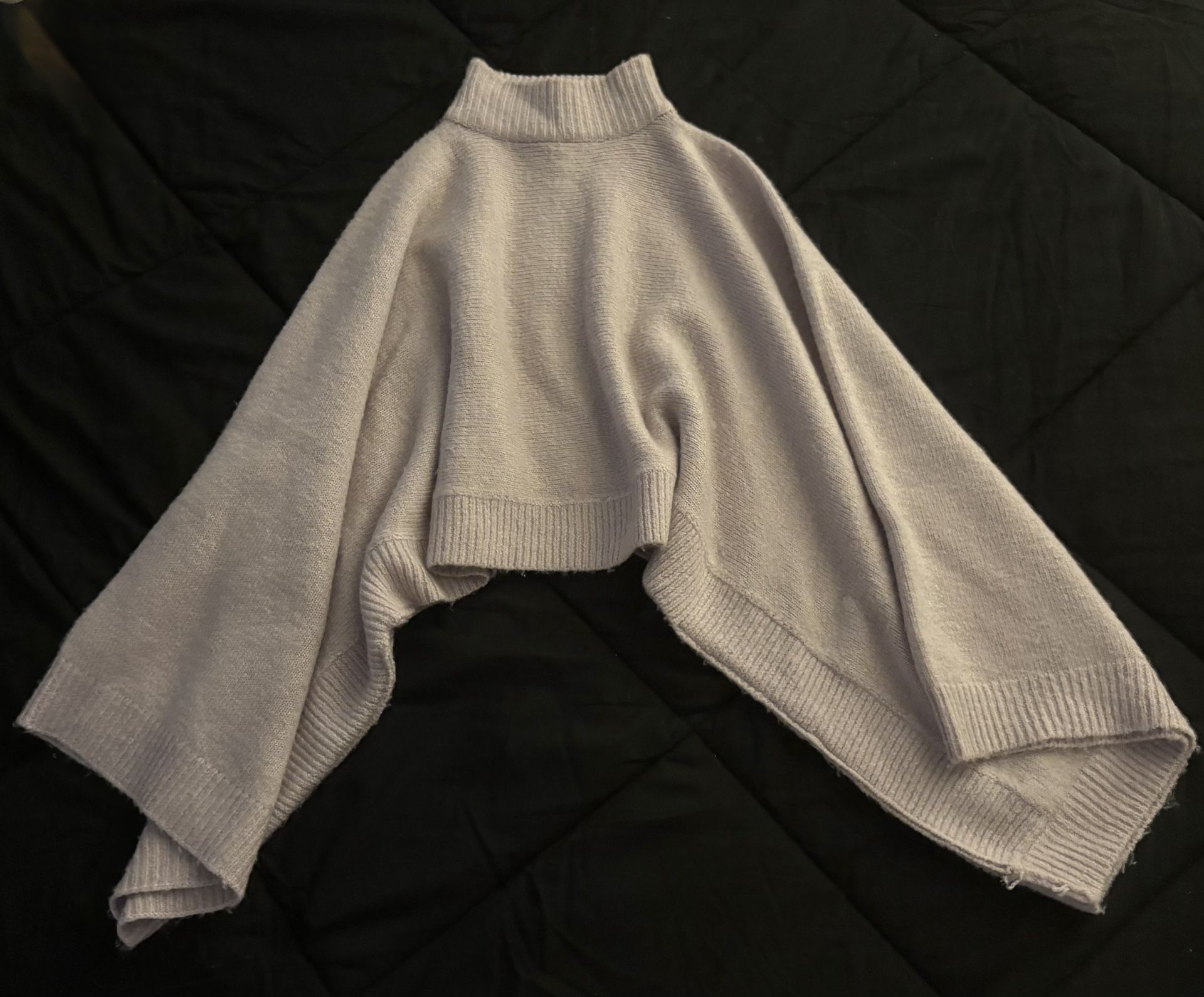 Forever 21 Contemporary Women’s Light Pink Knitted Poncho