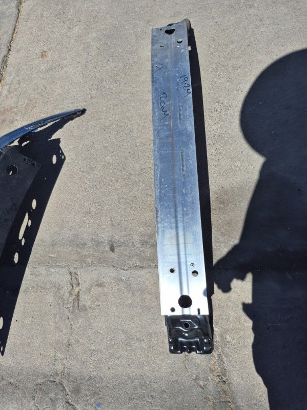 Toyota Rav4 Front Rebar Oem
