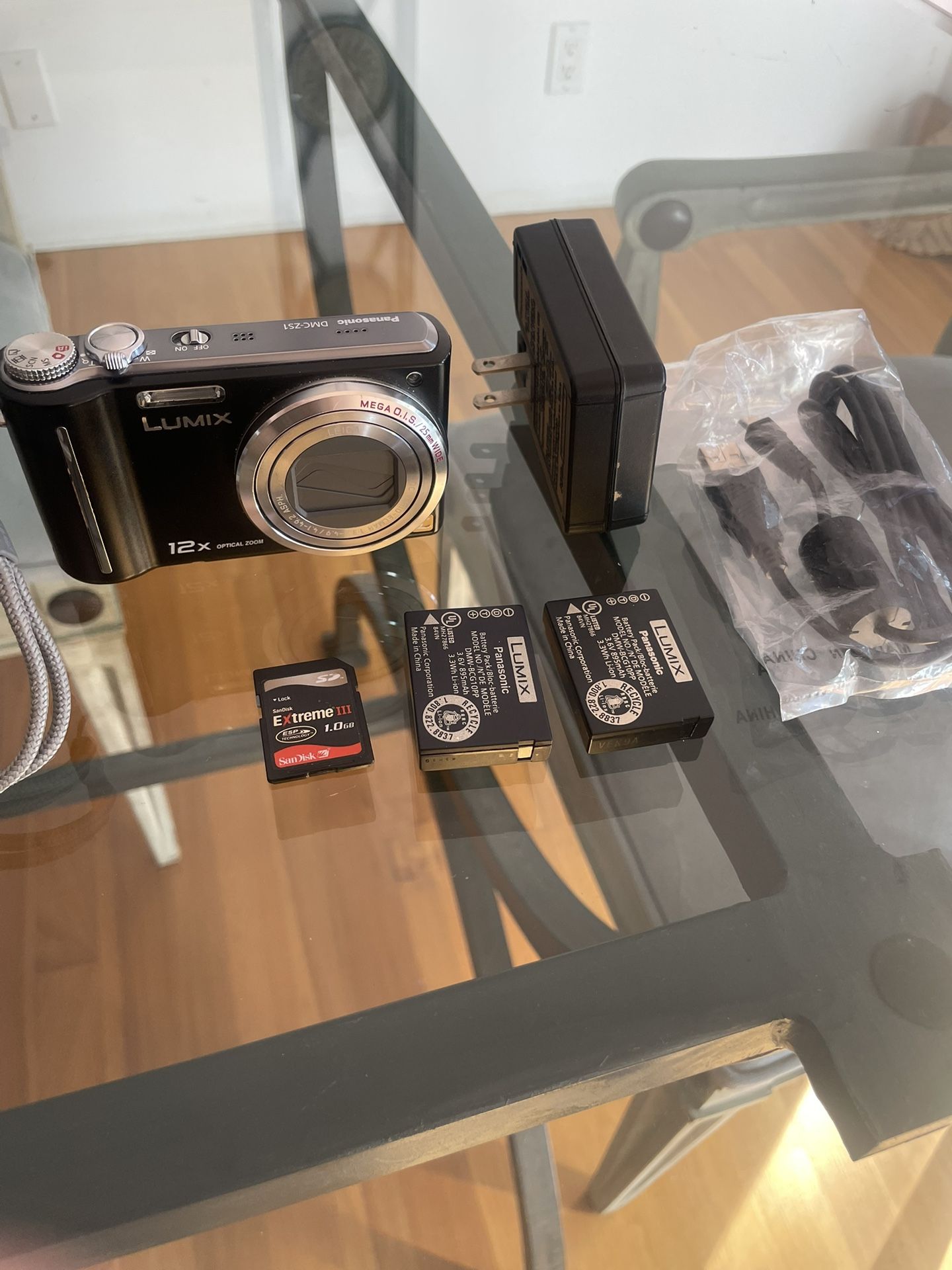 Panasonic LUMIX DMC-ZS1 Digital Camera