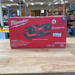 Milwaukee M18 18V Dual Bay Simultaneous Super Charger