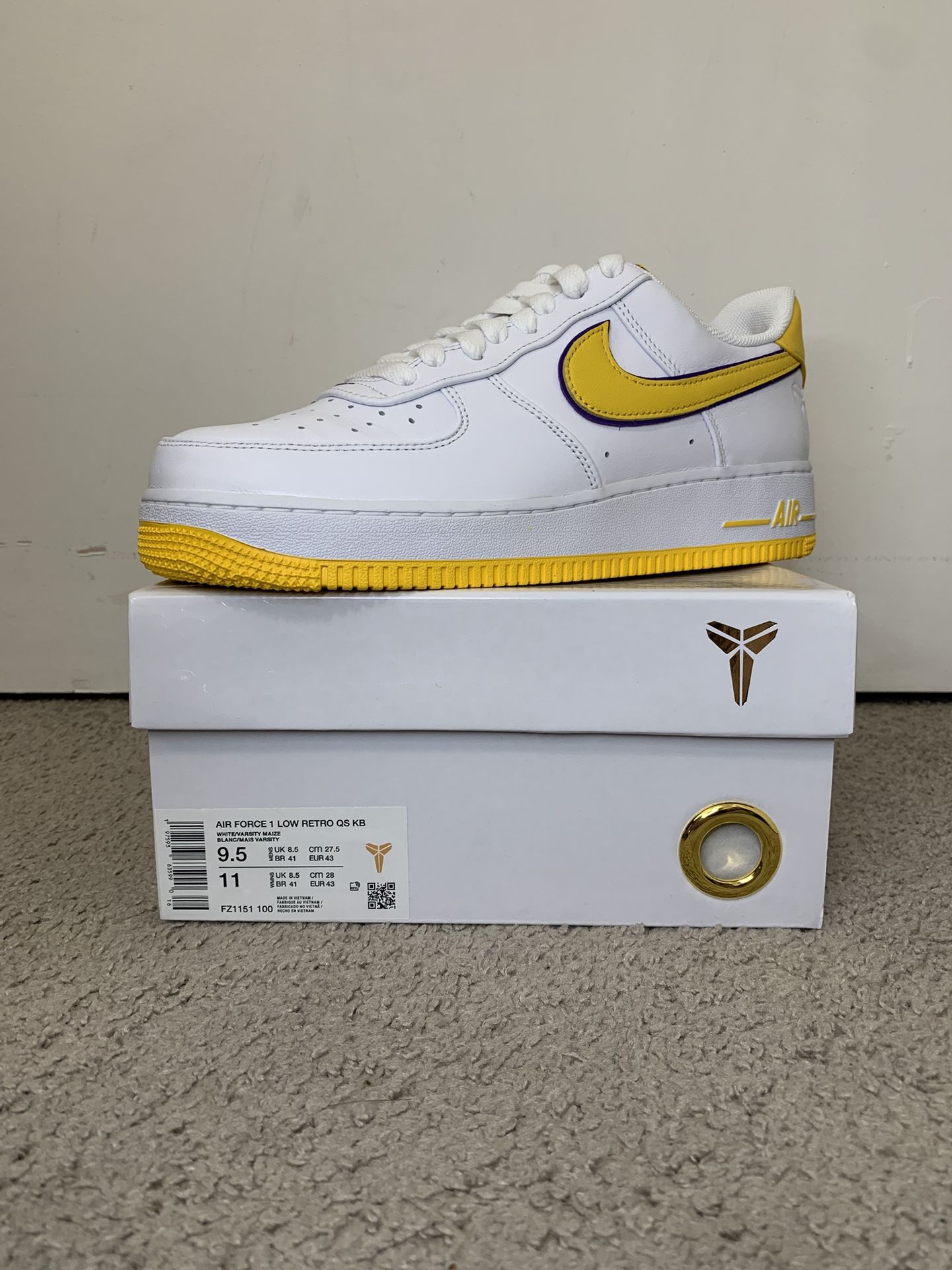 DS NIKE AIR FORCE ONE KOBE BRYANT SIZE 9.5